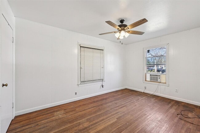 Building Photo - 620 Barbara Dr