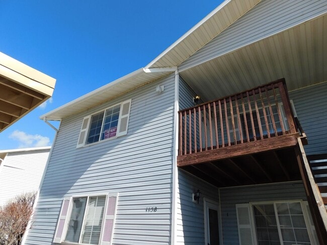 Building Photo - ONE MONTH FREE RENT!