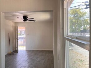 Building Photo - Newly renovated 2br 1bath near the 215