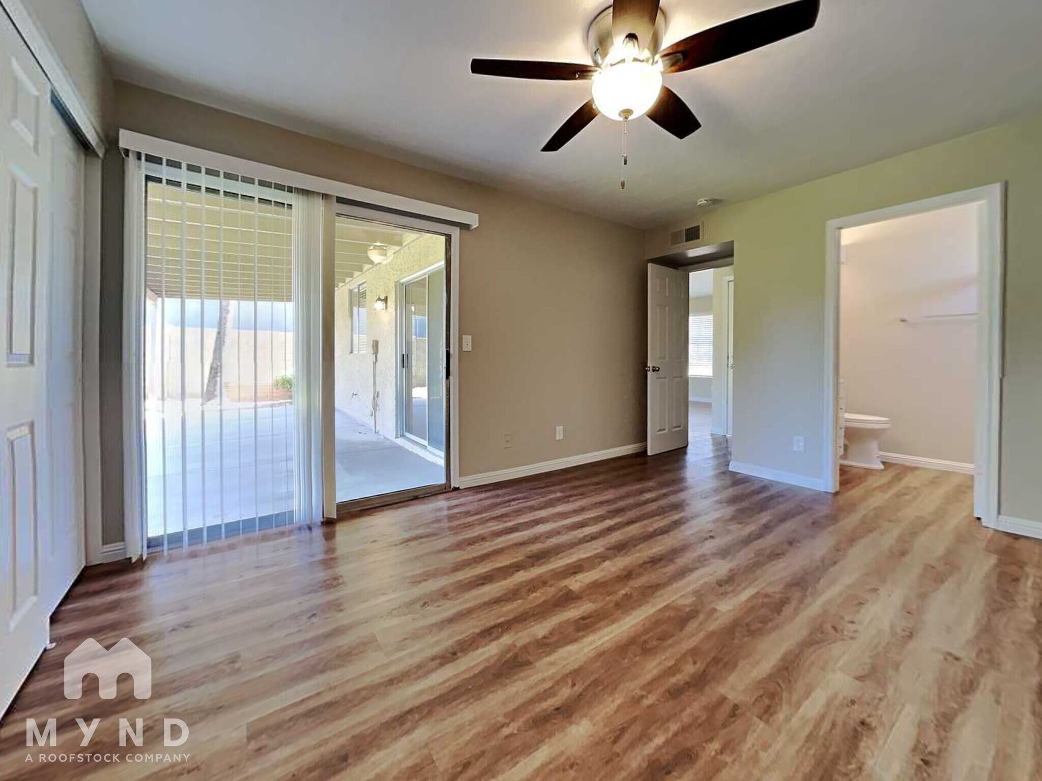 Building Photo - 818 E Piute Ave