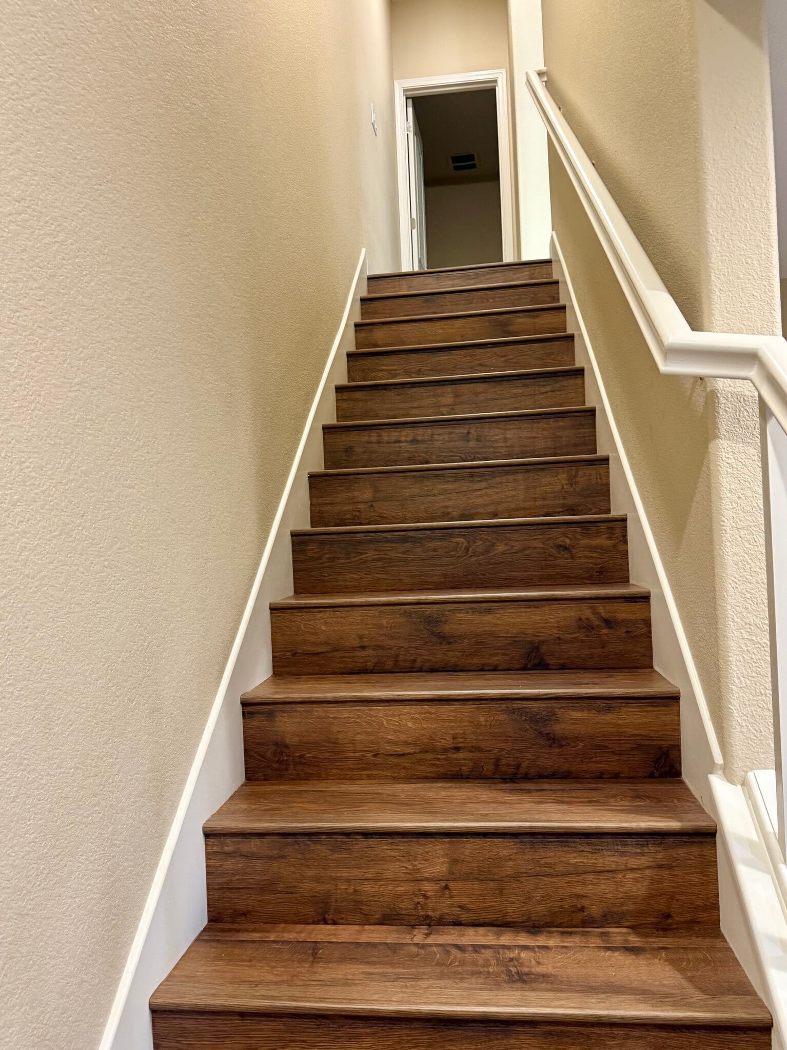 stairs to 2rd floor - 722 El Paseo Cir
