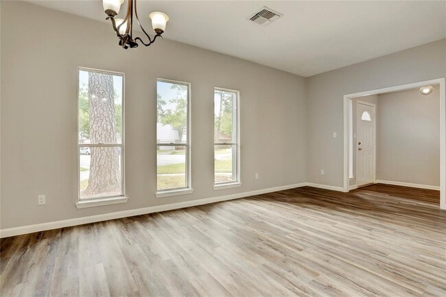 Building Photo - 25703 Pepper Ridge Ln