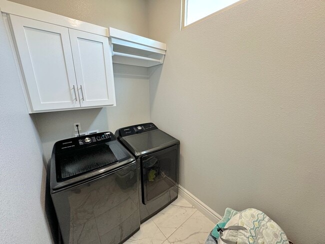 Building Photo - 14701 Tierra Mirage Ave
