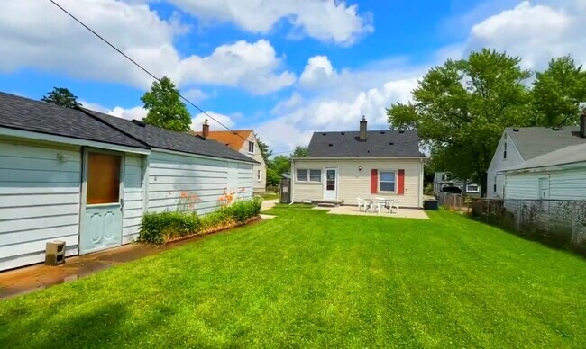 Building Photo - 26621 Belleair St