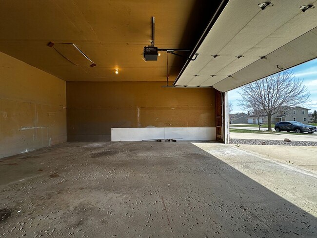 Building Photo - 1525-1527-1527 O Keefe Rd