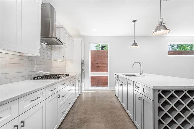 Building Photo - 2228 Madera St