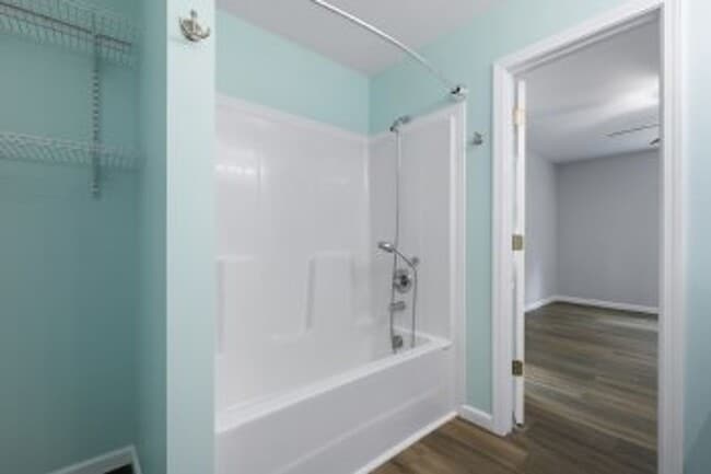 Building Photo - 629 Walnut Dr