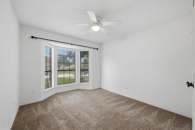 Building Photo - 1143 Bayshore Dr