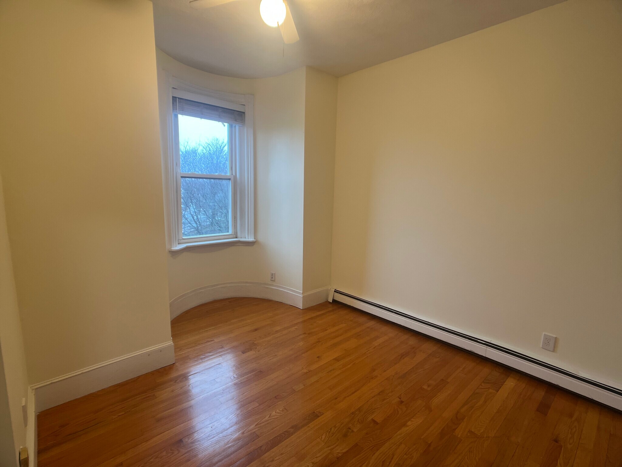 Building Photo - 122 Day St