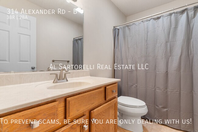 Building Photo - 314 Alexander Rd