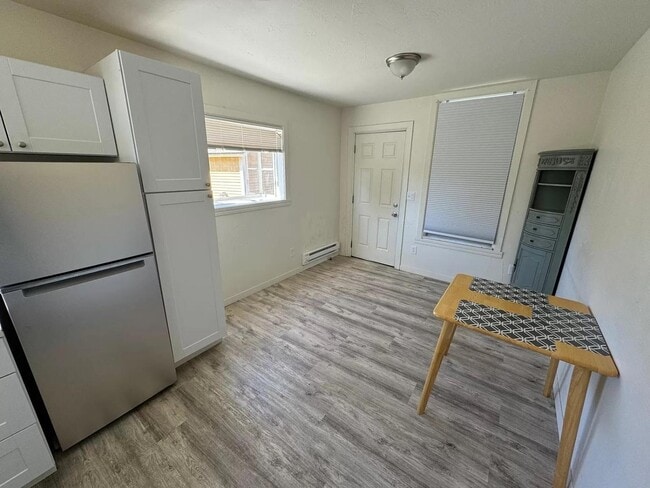 Building Photo - 1749 Santa Barbara Ave