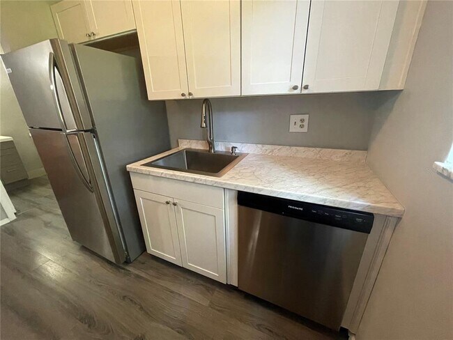 Building Photo - 134 Springwood Cir
