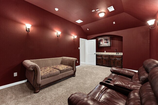 Building Photo - 12038 Big Springs Dr
