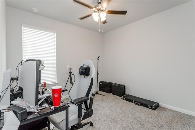 Building Photo - 960 Traction Trl