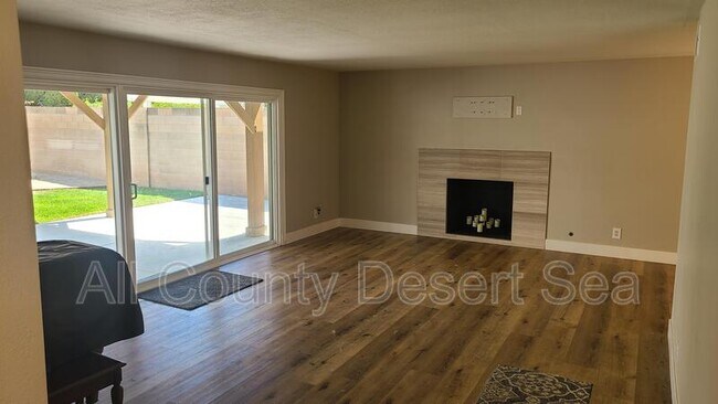 Building Photo - 17080 Buttonwood St