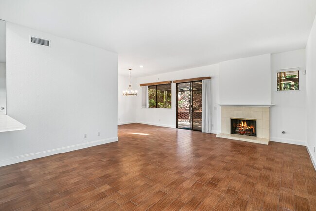 Building Photo - 37 Santo Domingo Dr