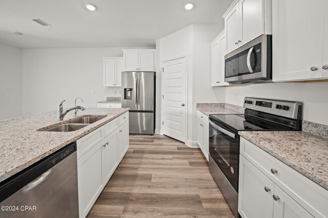 Building Photo - 122 Butler Cv