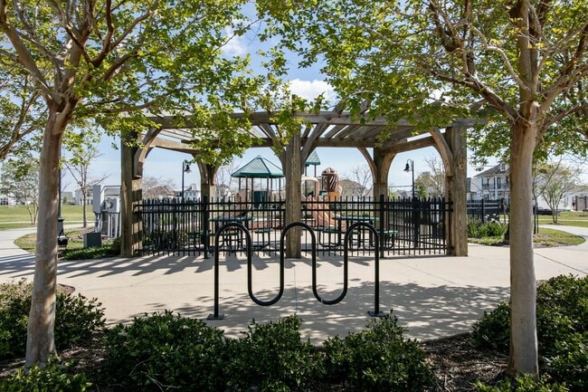 Building Photo - COMING SOON in SUGAR MILL POND!