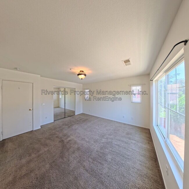 Building Photo - 4031 Cey Ct