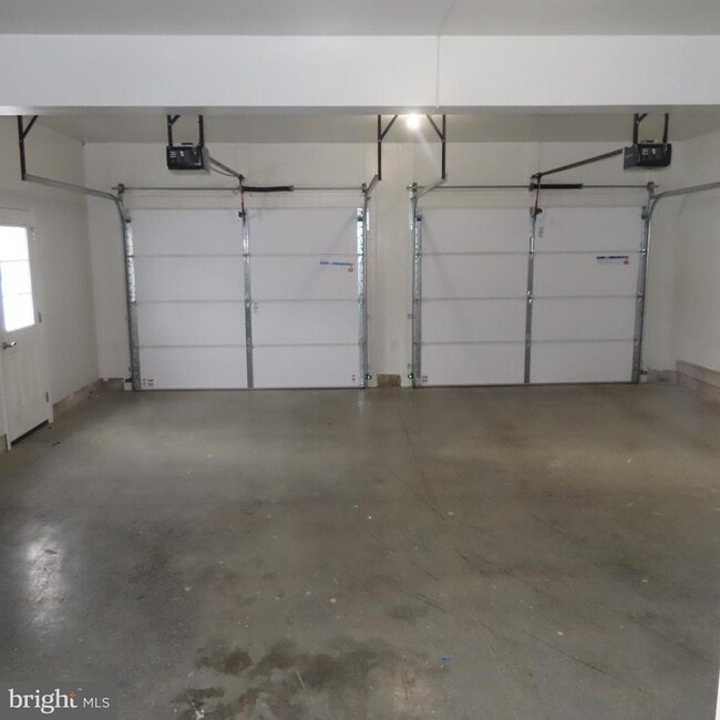 Building Photo - 5237 Rolling Rd