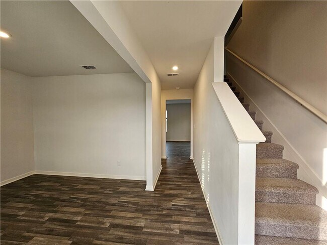 Building Photo - 504 Pemberton St