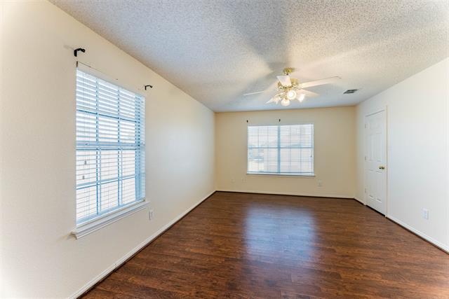 Building Photo - 3929 Acorn Ln
