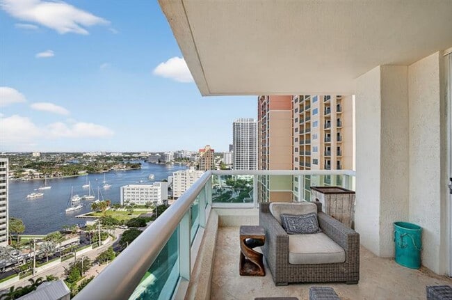 Building Photo - 101 S Fort Lauderdale Beach Blvd