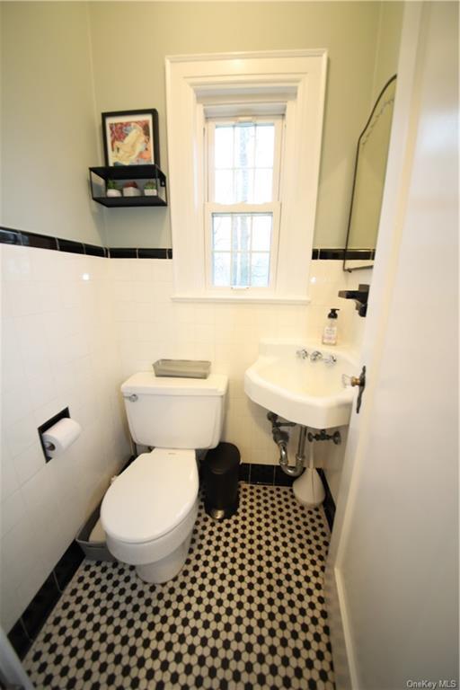 Building Photo - 15 Beacon Hill Rd