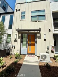 Building Photo - 964 N Divino Privado