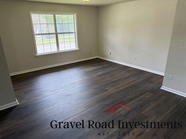 Building Photo - Freshly Updated 3 Bedroom, 1 Bathroom Home
