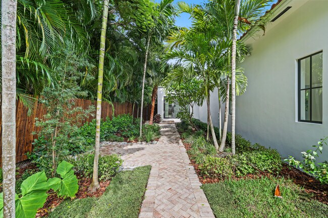 Building Photo - 1107 Periwinkle Ln