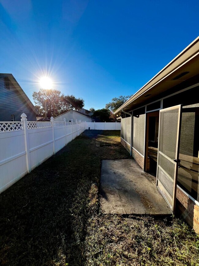 Building Photo - 3/2 in Winter Park, FL