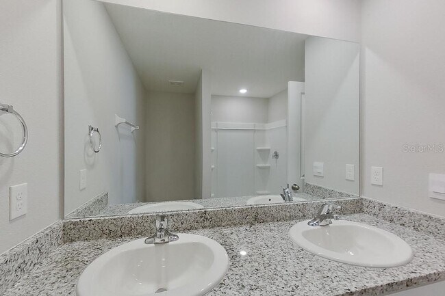 Building Photo - 4455 SW 85 Ln