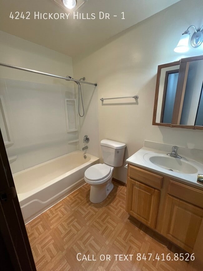 Building Photo - 4242 Hickory Hills Dr