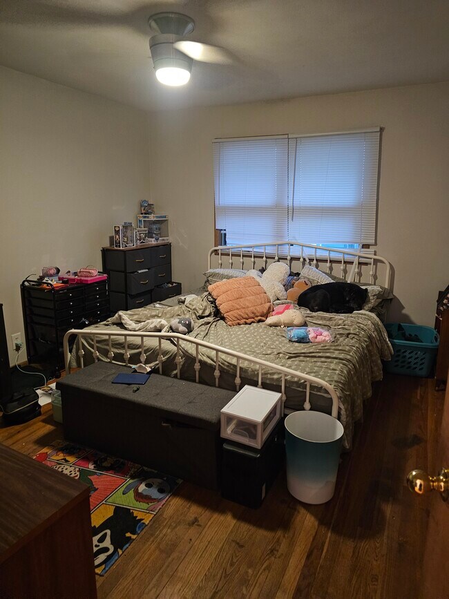 Building Photo - 2301 2nd St SW