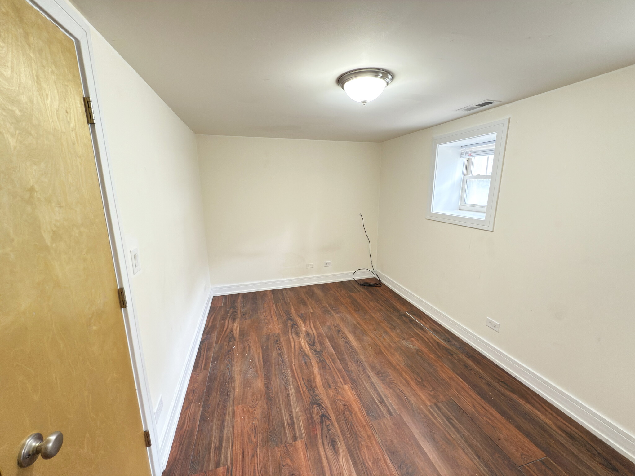 Building Photo - 2835 N Damen Ave