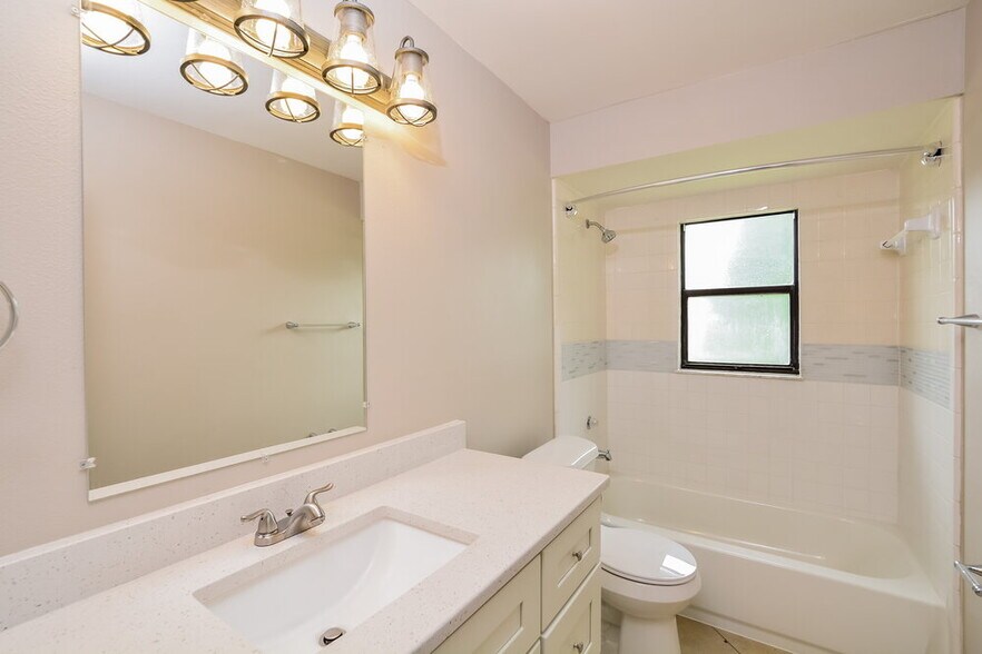 Building Photo - 245 Bridle Path