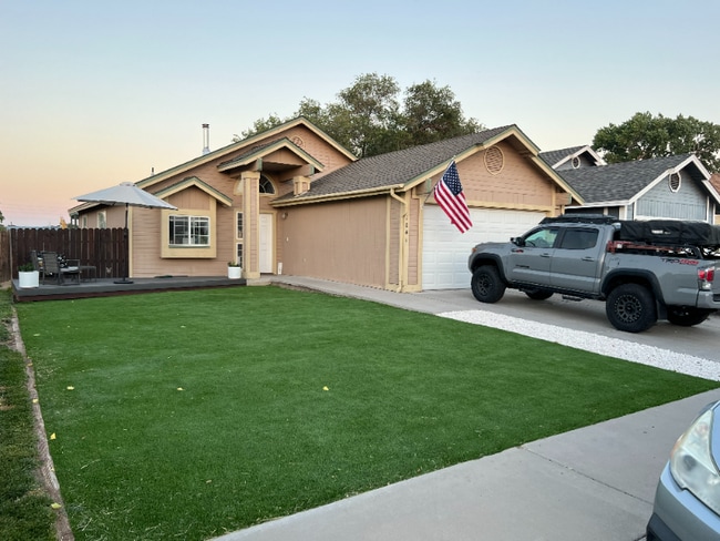 Building Photo - 1041 Deena Way