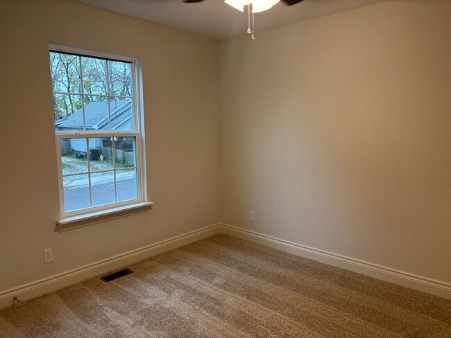 Building Photo - 14 3rd Ave