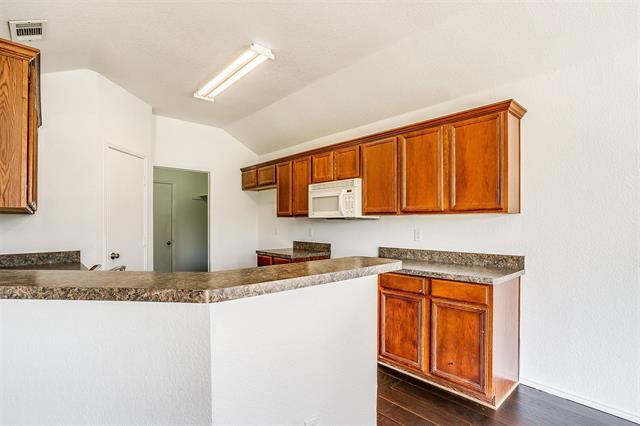 Building Photo - 1618 Sabine Dr