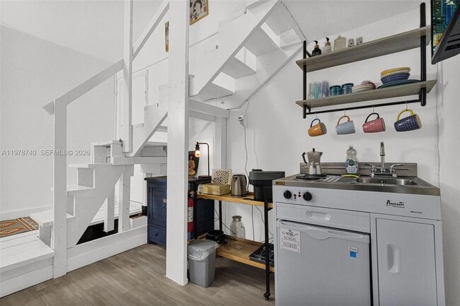 Building Photo - 274 NW 43rd St