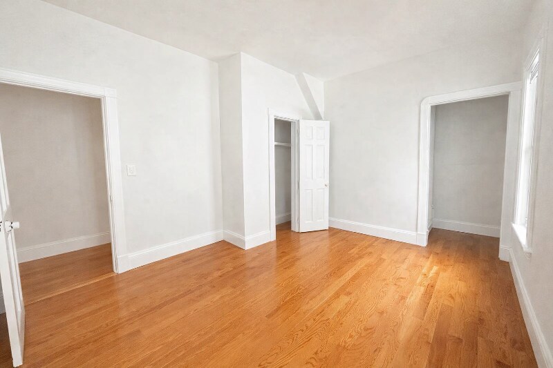 Building Photo - 98 Harrishof St