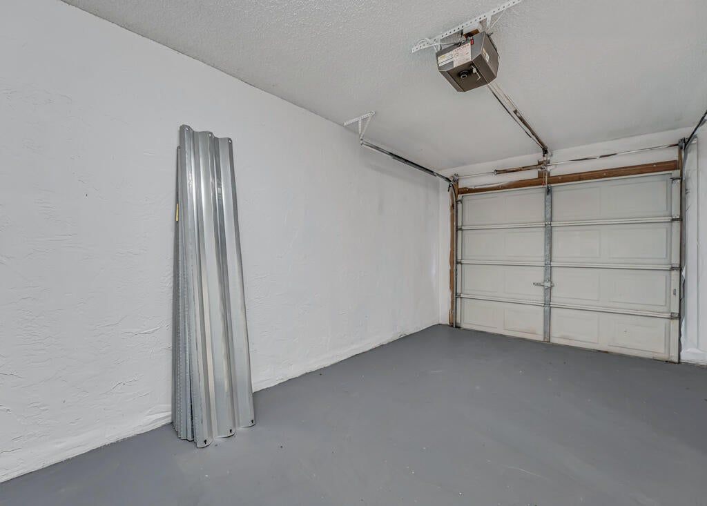 Building Photo - 13730 Sunflower Ct