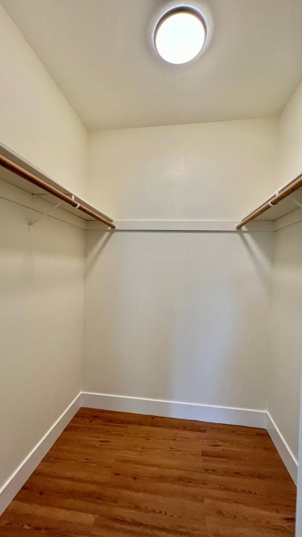 Building Photo - Beautiful Spacious 2 bd/1ba filled with light in Popular Neighborhood – Oakland, Emeryville, and ...