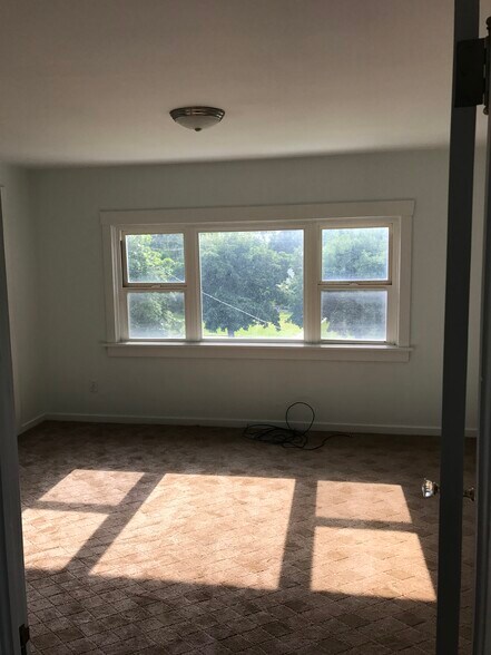 Building Photo - 213 S 100 W