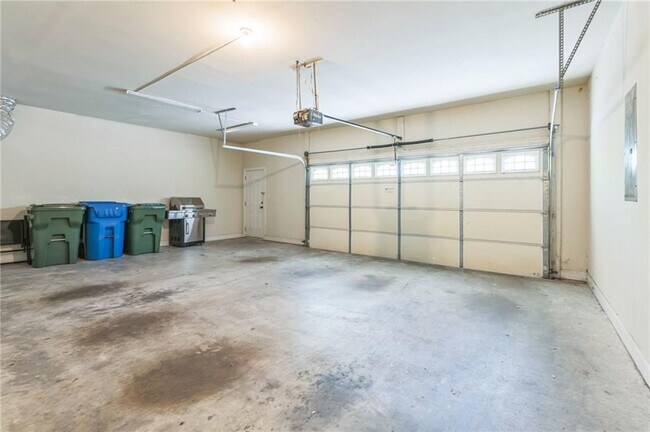 Building Photo - 242 16th St NW