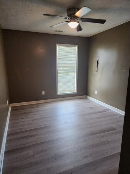 Building Photo - 5766 Aftonshire Dr