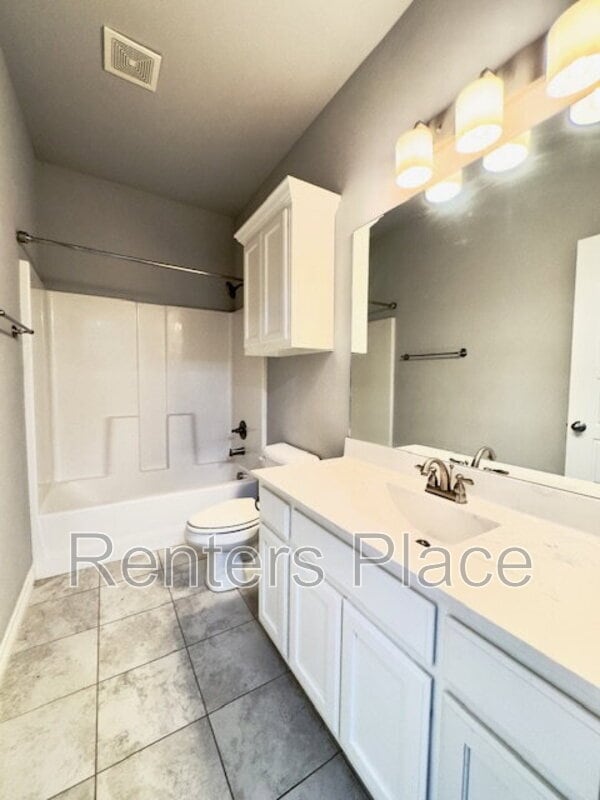 Building Photo - 130 W 130th St S