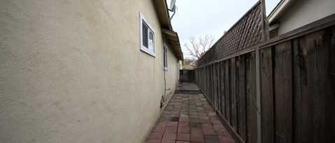 Building Photo - 1345 Kingfisher Way