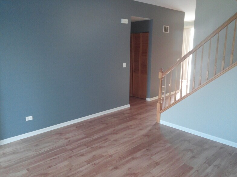 Building Photo - 2513 Stonybrook Dr